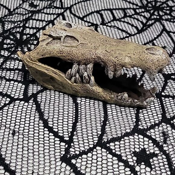 Crocodile Skull Fish Tank Aquarium Decoration - Picture 2 of 9
